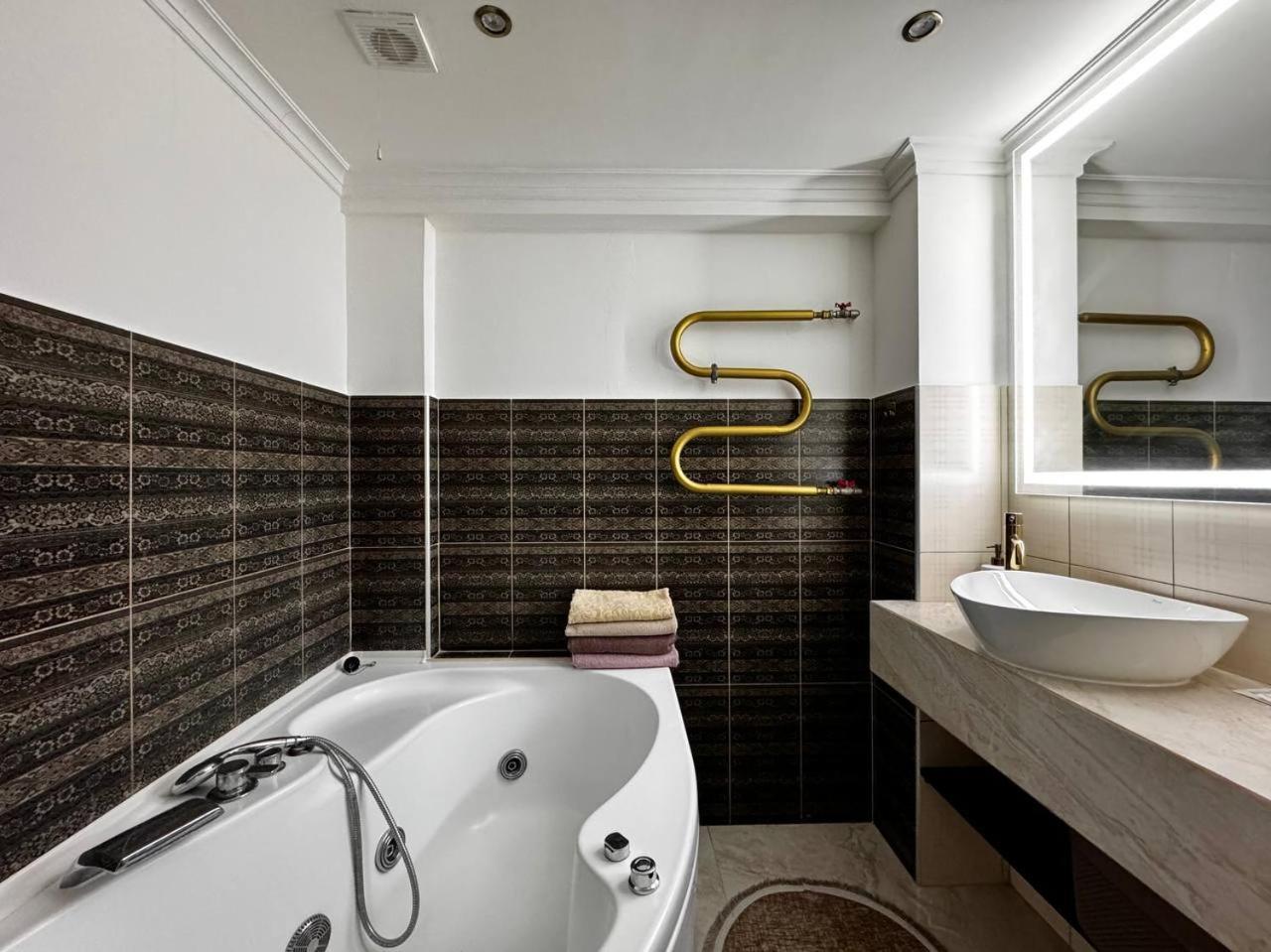 Deribasivska 10 Luxury Apartment Odessa Eksteriør bilde